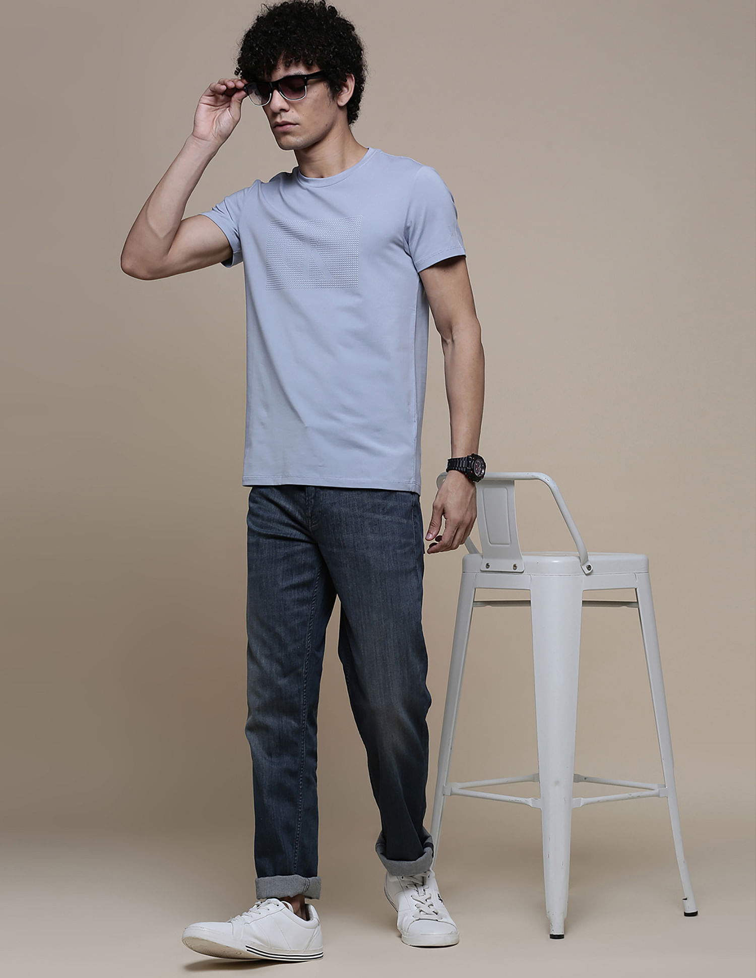 Calvin Klein Men Blue Mid Rise Body Fit Jeans