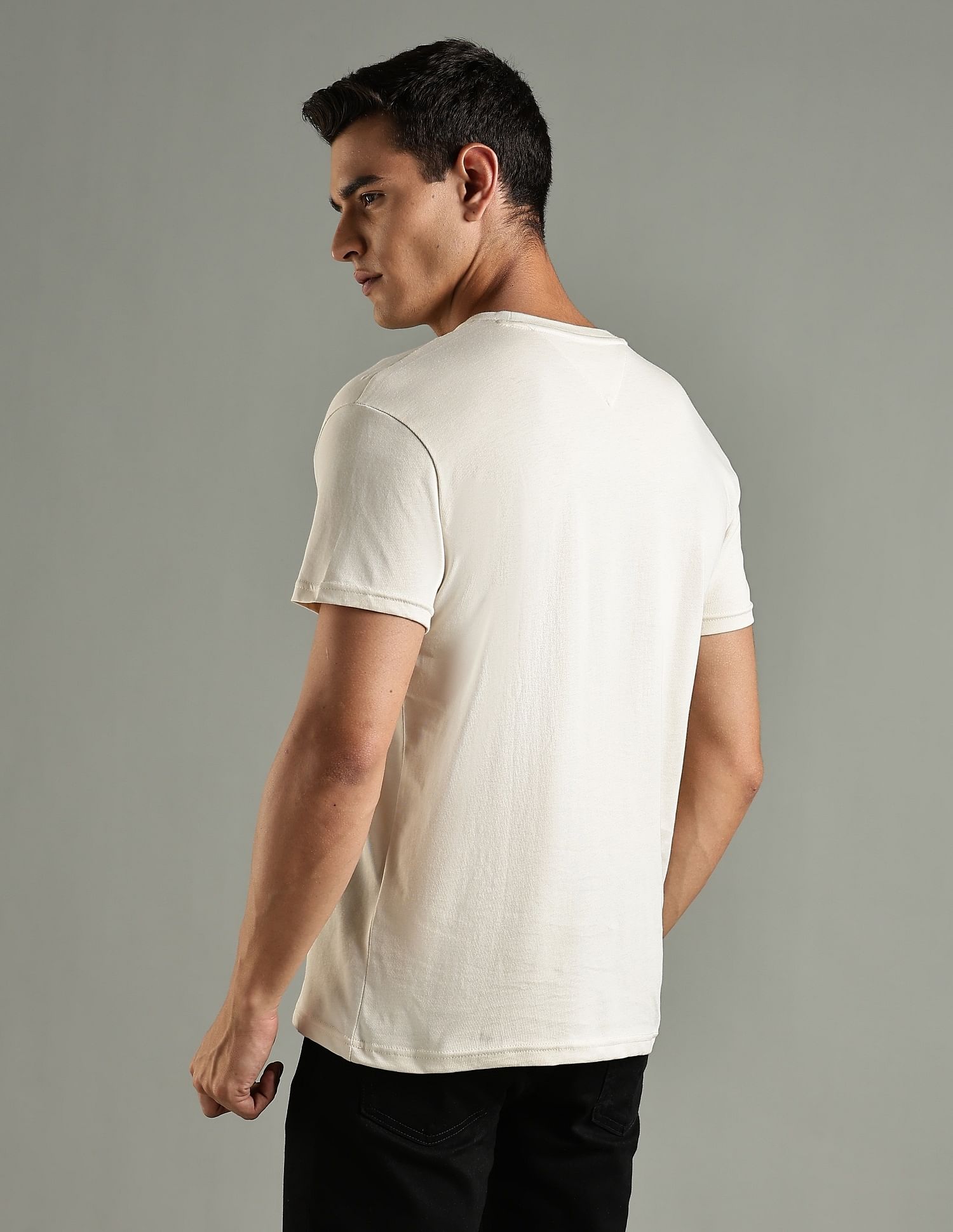 Tommy Hilfiger Embroidered Logo Regular Fit Cotton T-Shirt