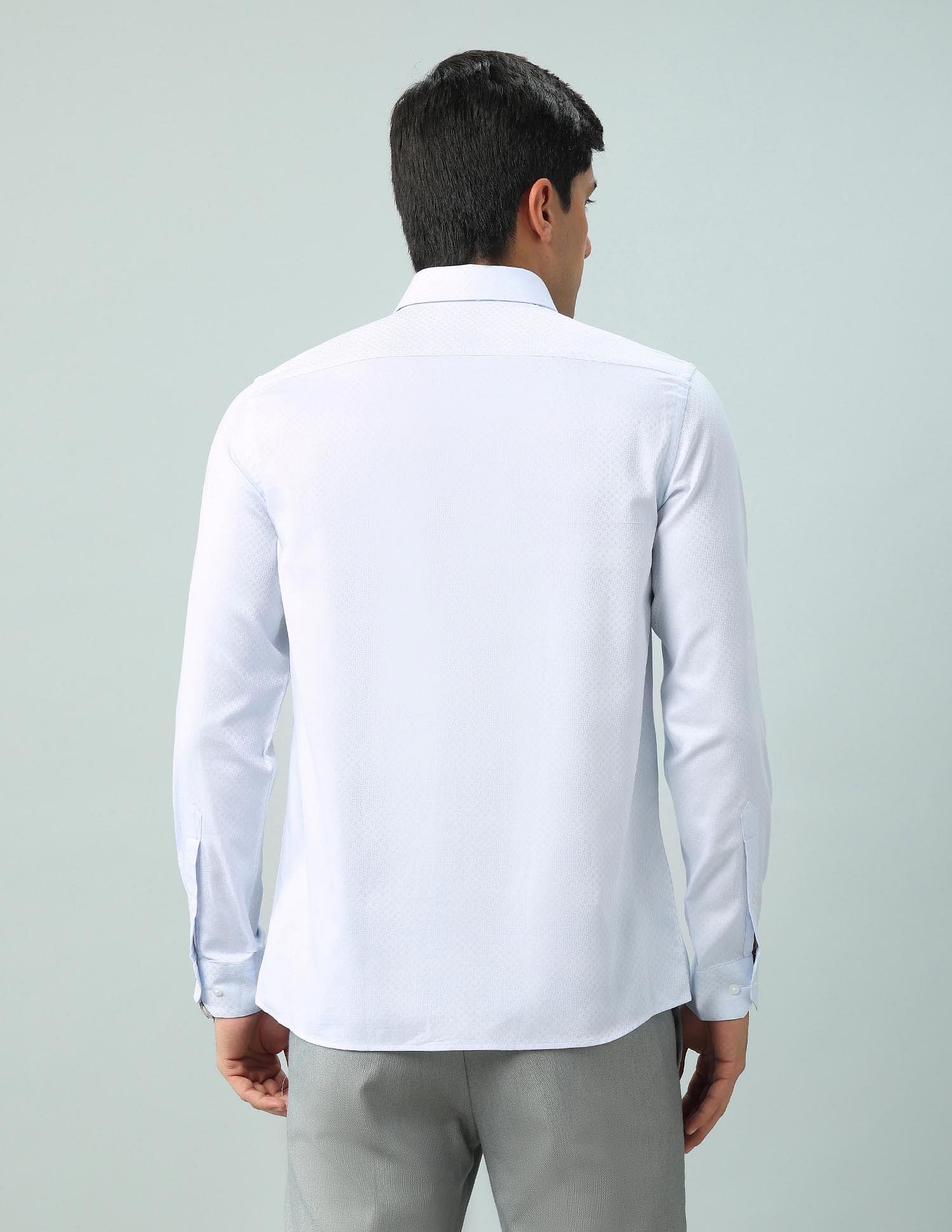 Arrow Manhattan Slim Fit Solid Shirt