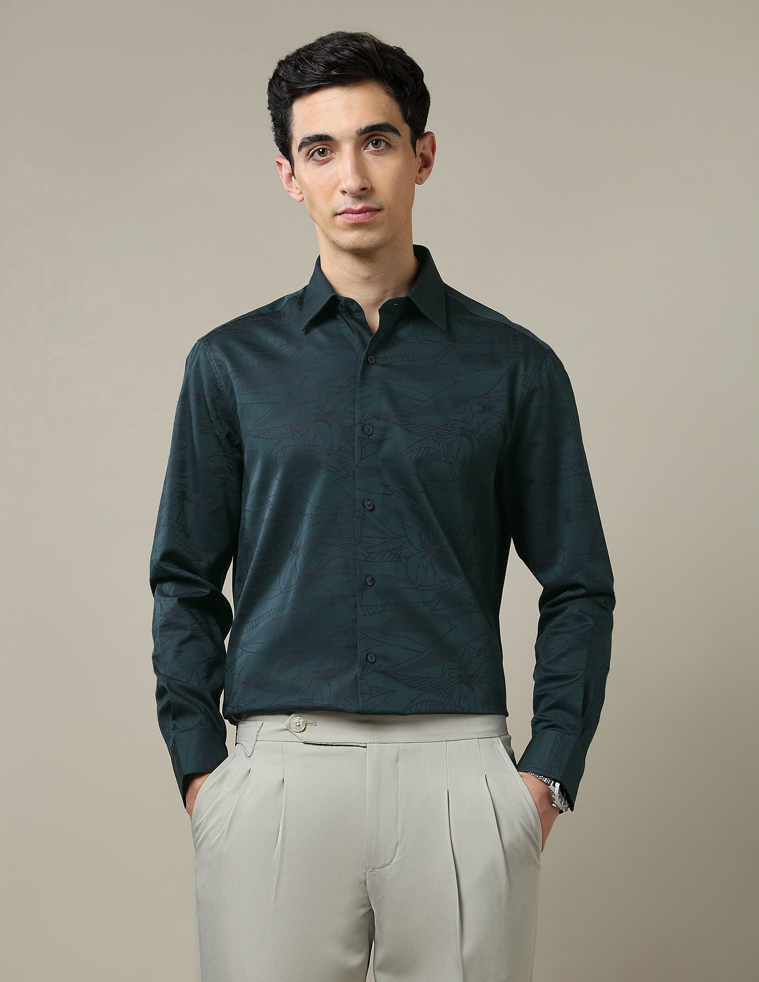 Arrow Pure Cotton Tailored Fit 1851 Shirt