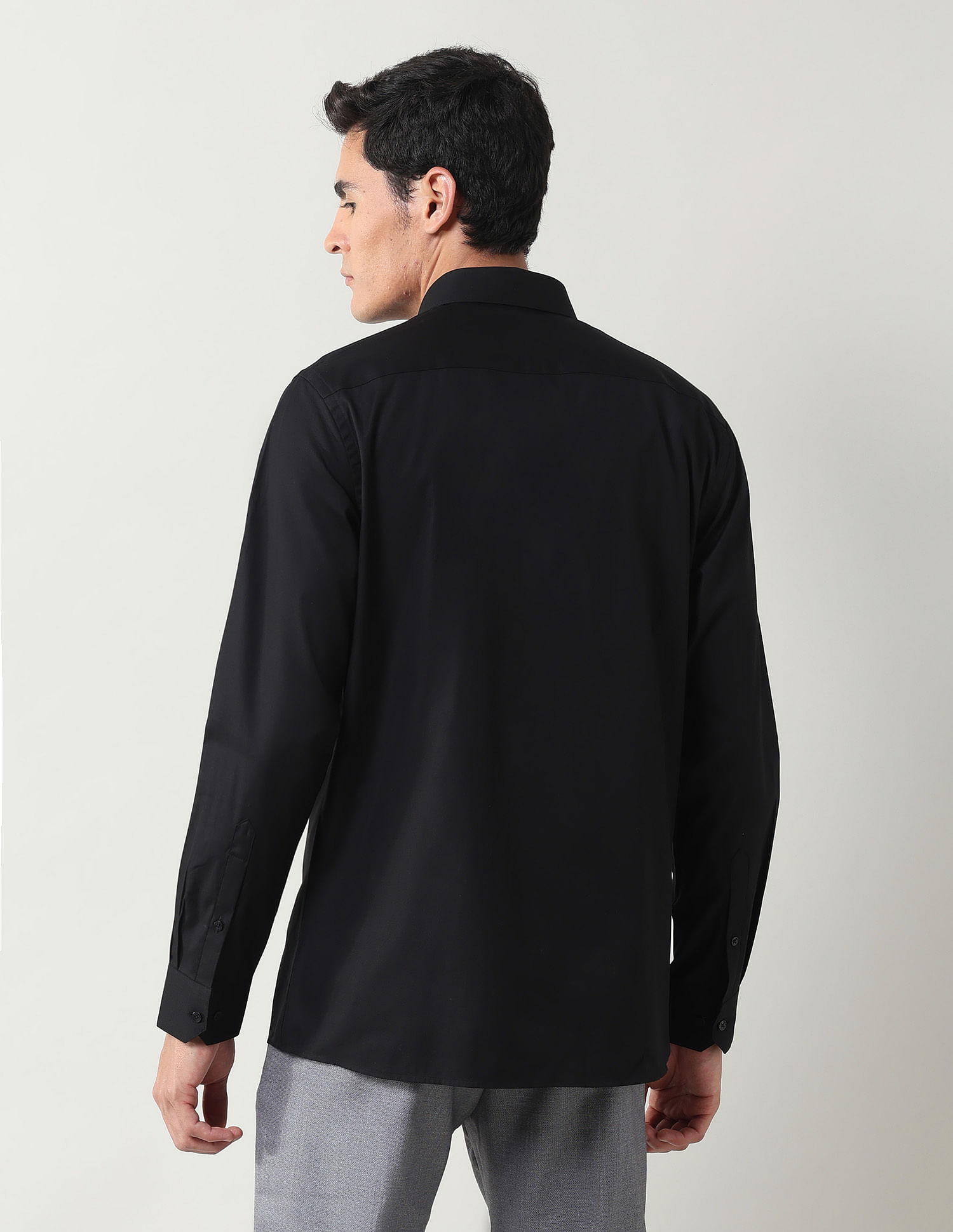 Arrow Liberty Classic Fit Solid Shirt