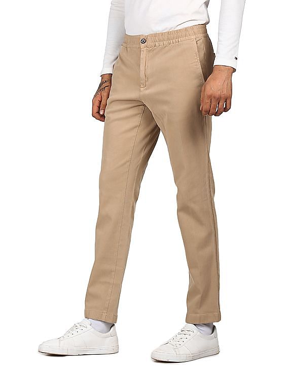 Tommy Hilfiger Men Khaki Denton Regular Fit Solid Casual Trousers
