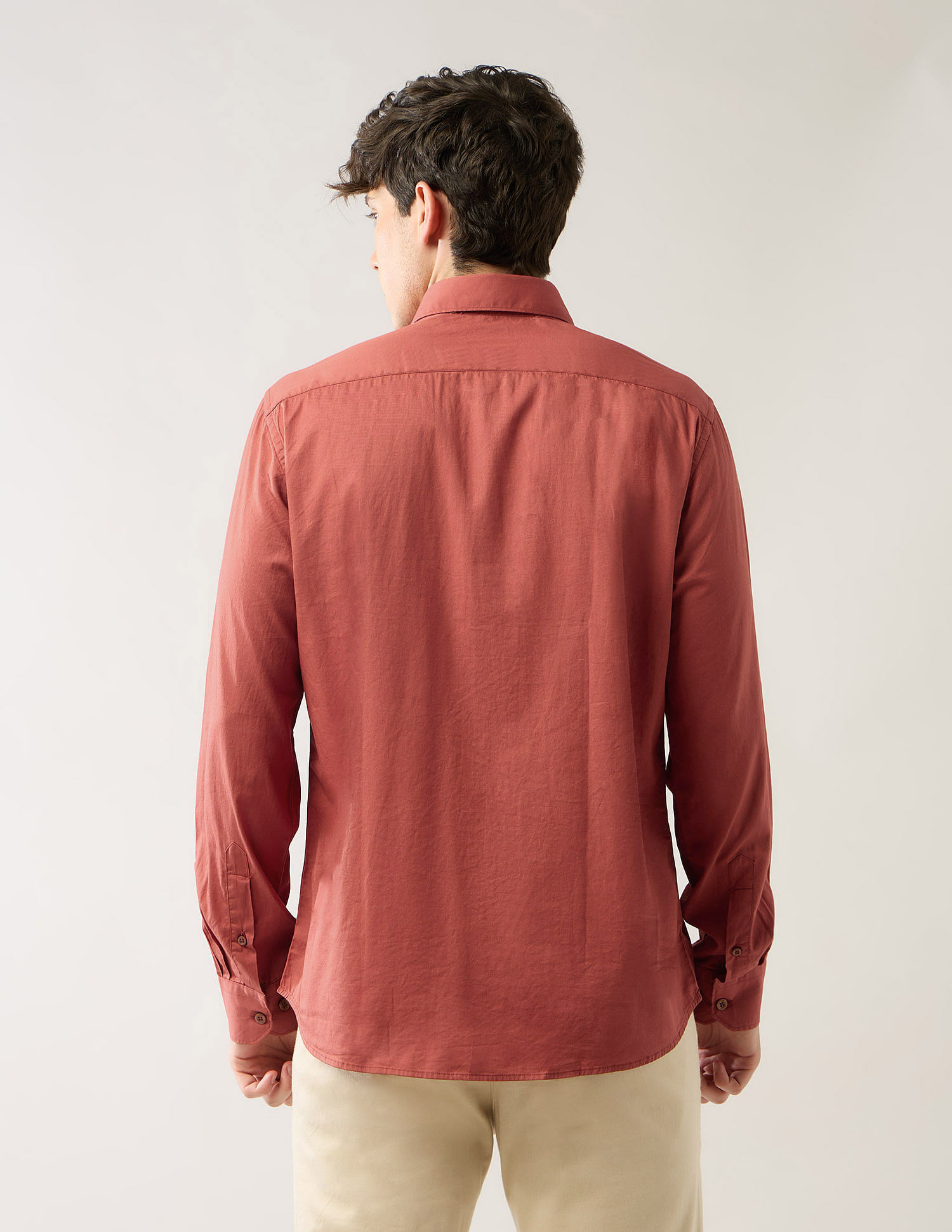 Arrow Sport Solid Pure Cotton Tailored Fit Shirt