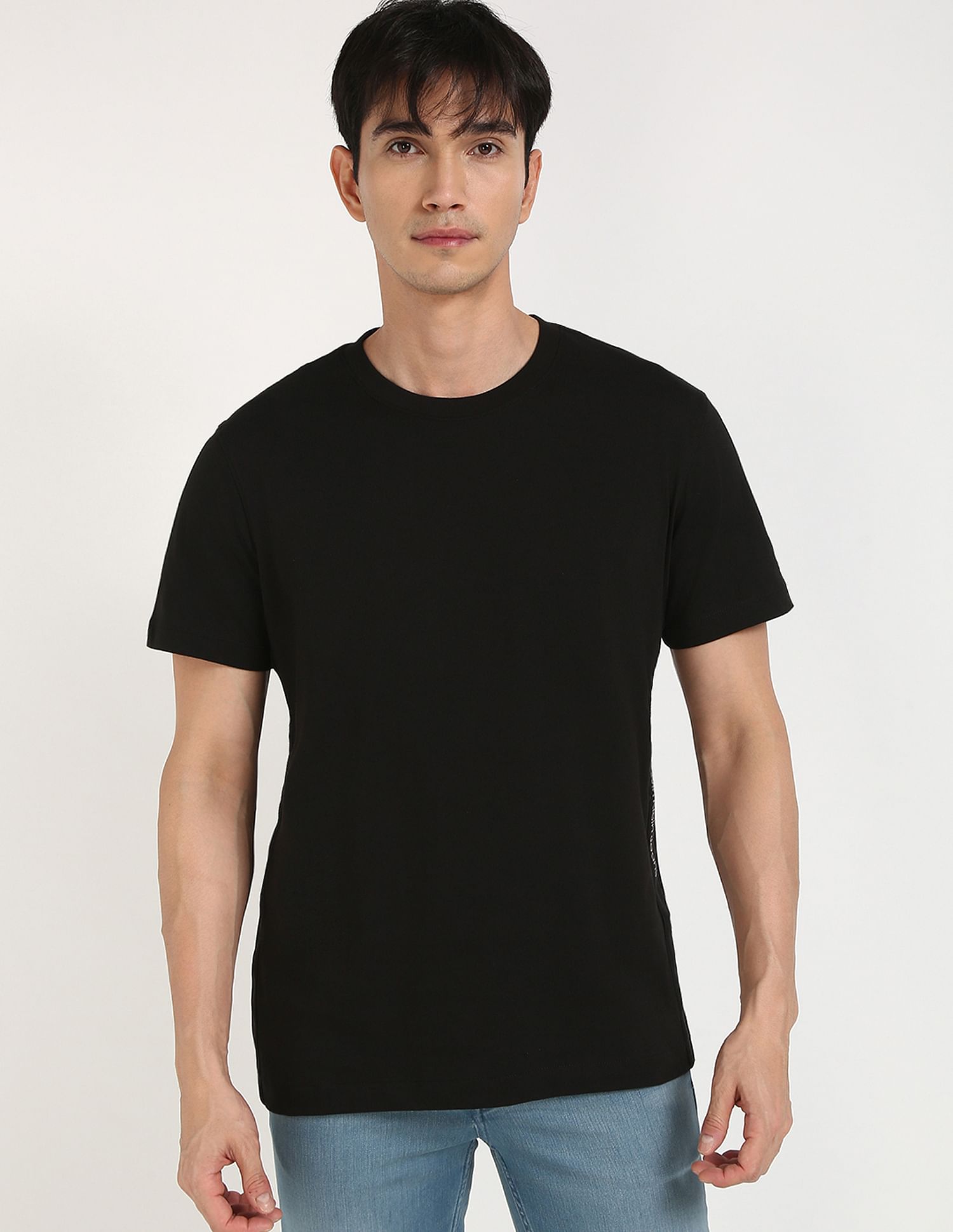 Calvin Klein Jeans Men Solid Regular Fit T Shirt