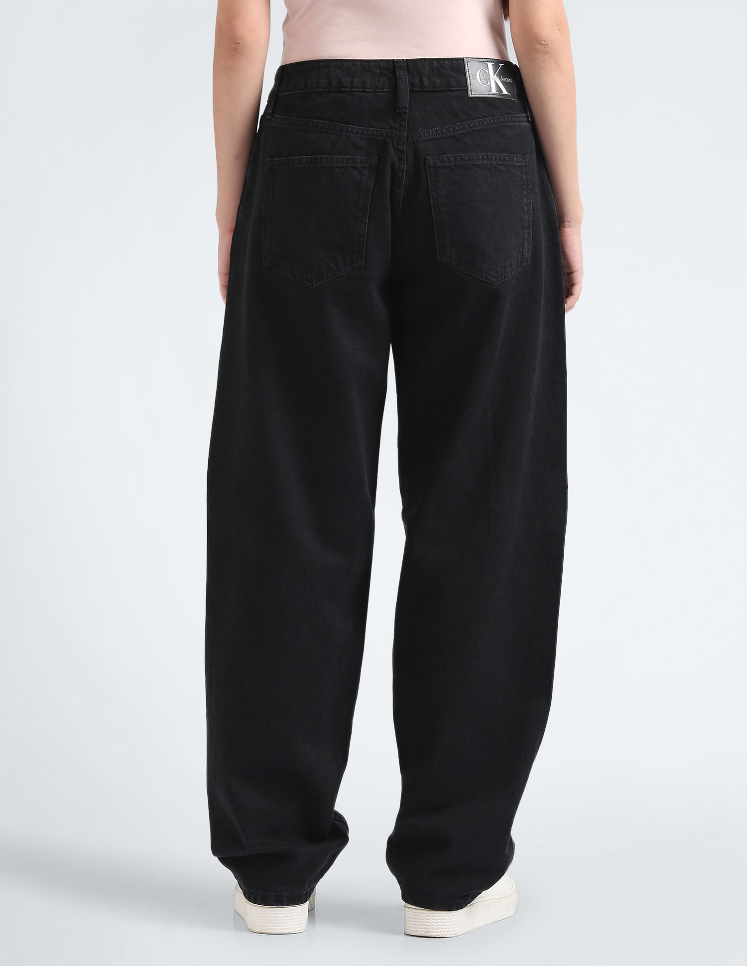 Calvin Klein Jeans 90's Straight Mid Rise Jeans