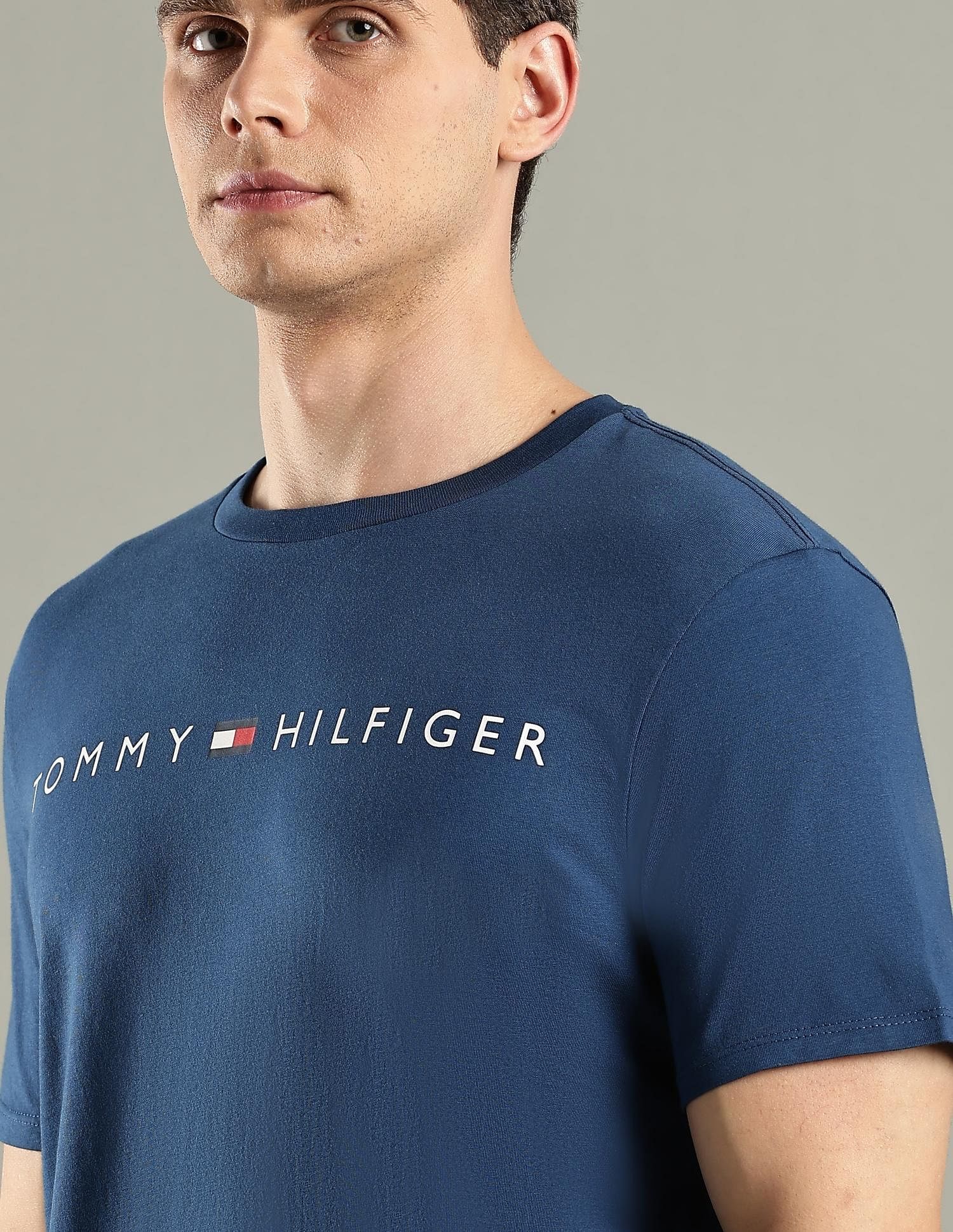 Tommy Hilfiger Logo Regular-Fit Cotton T-Shirt