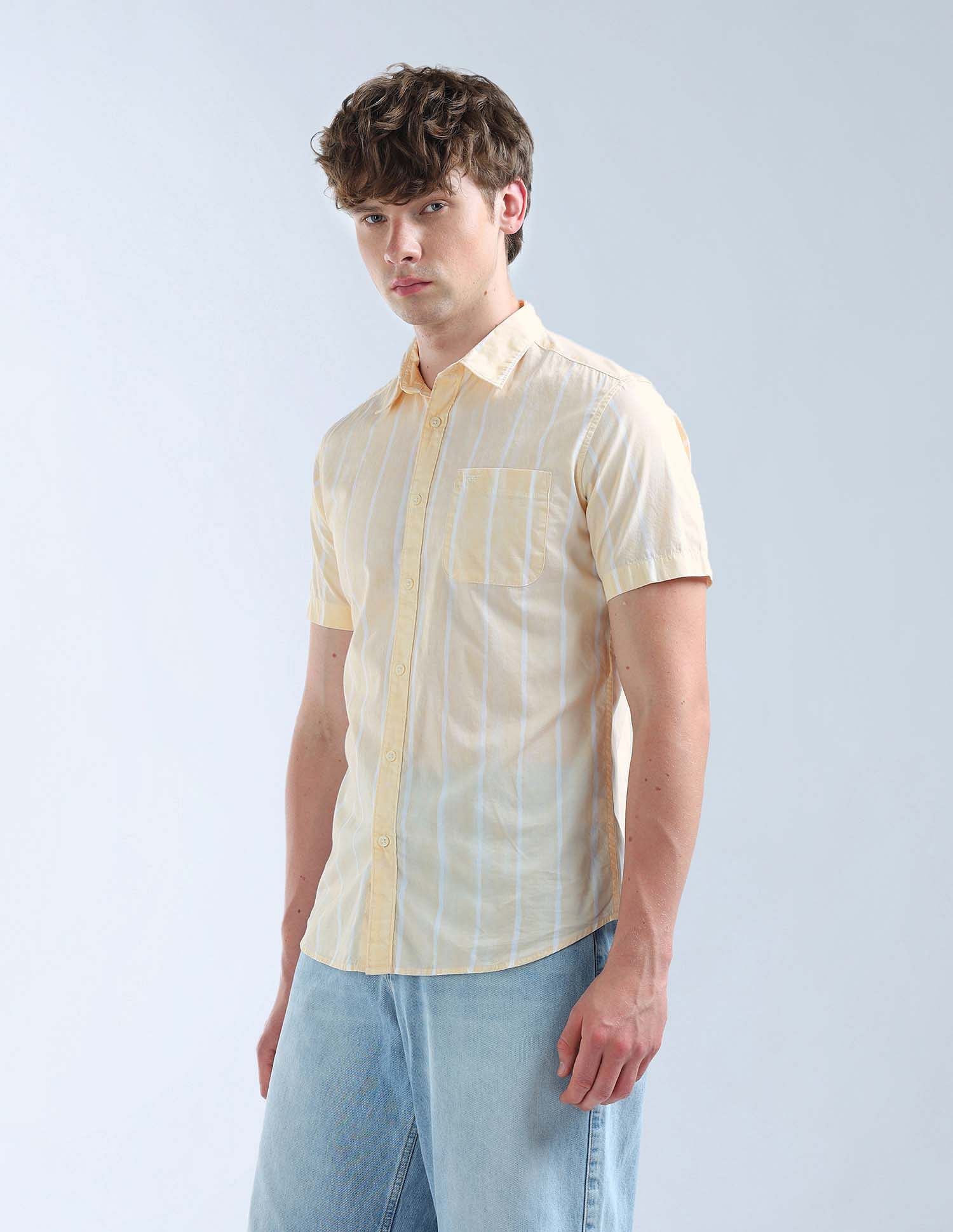 Flying Machine Manhattan Slim Fit Vertical Striped Shirt