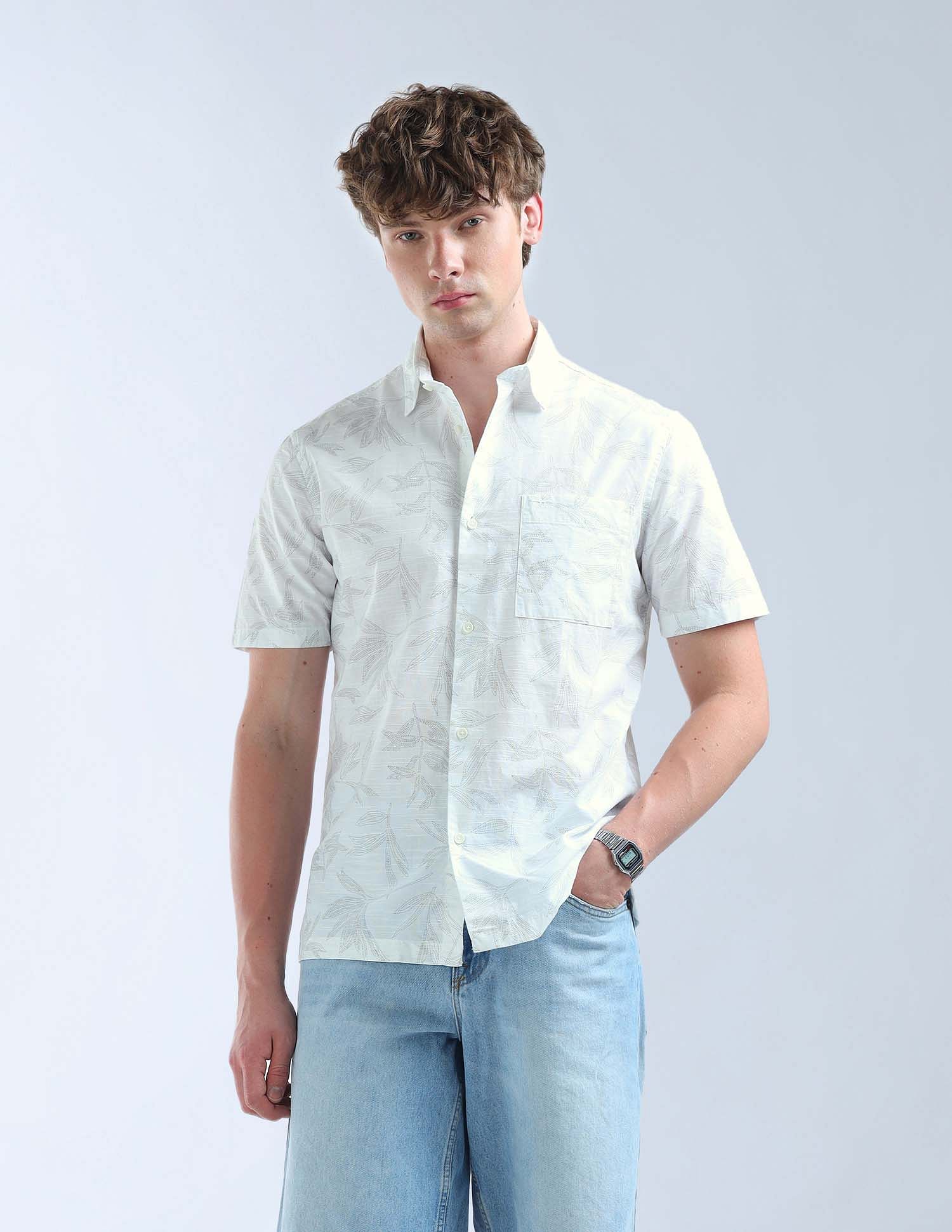 Flying Machine Regular Fit All-Over Printed Shirt
