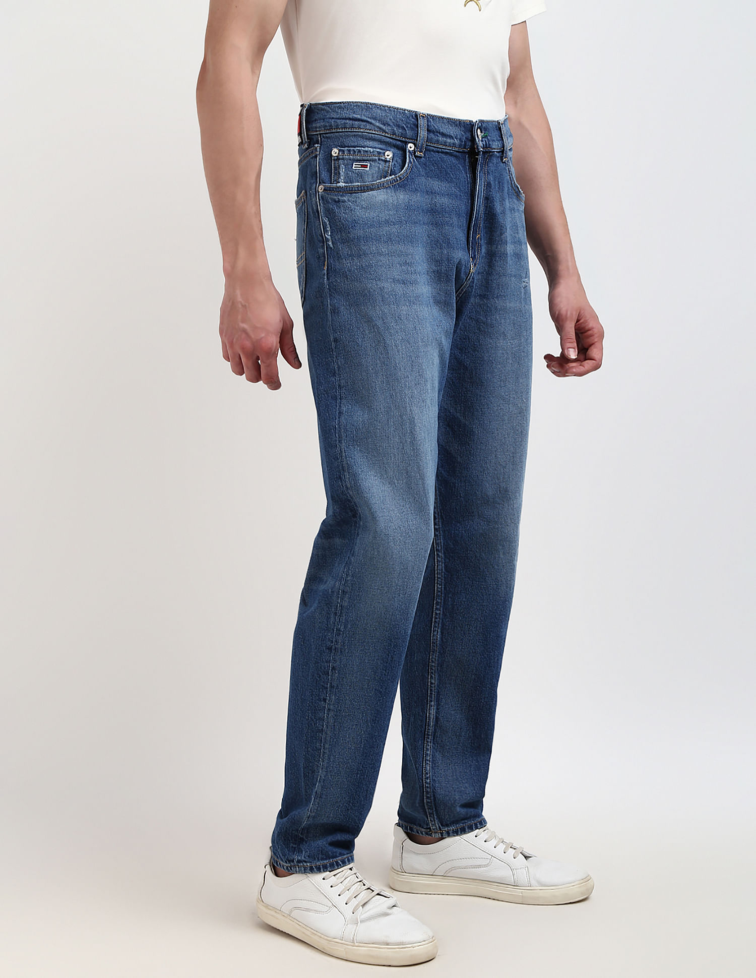Tommy Hilfiger Mid Rise Relax Tapered Fit Jeans