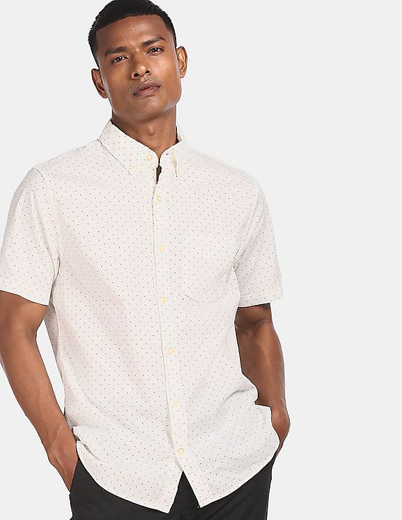 Gap short on sale sleeve shirt