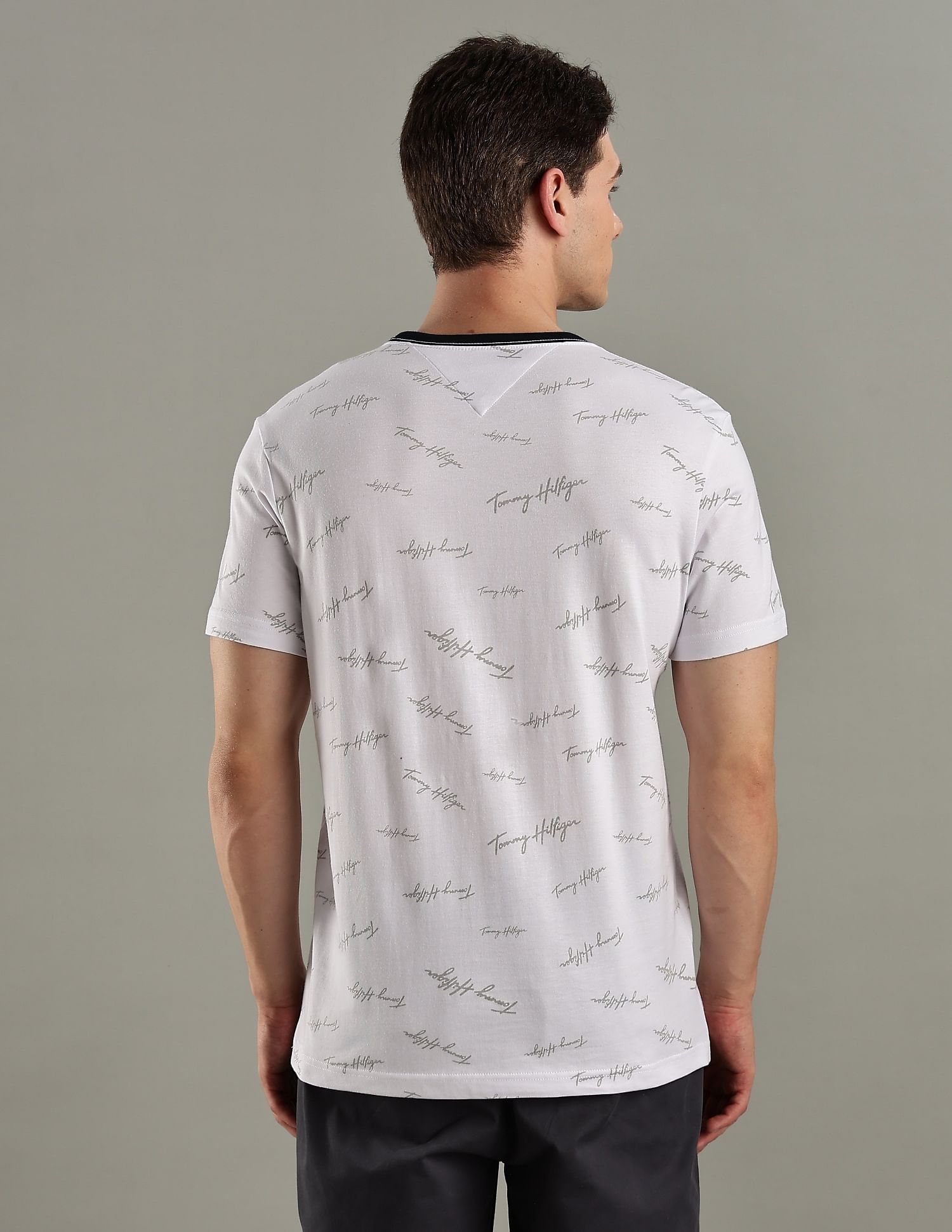 Tommy Hilfiger Logo Regular-Fit Cotton T-Shirt
