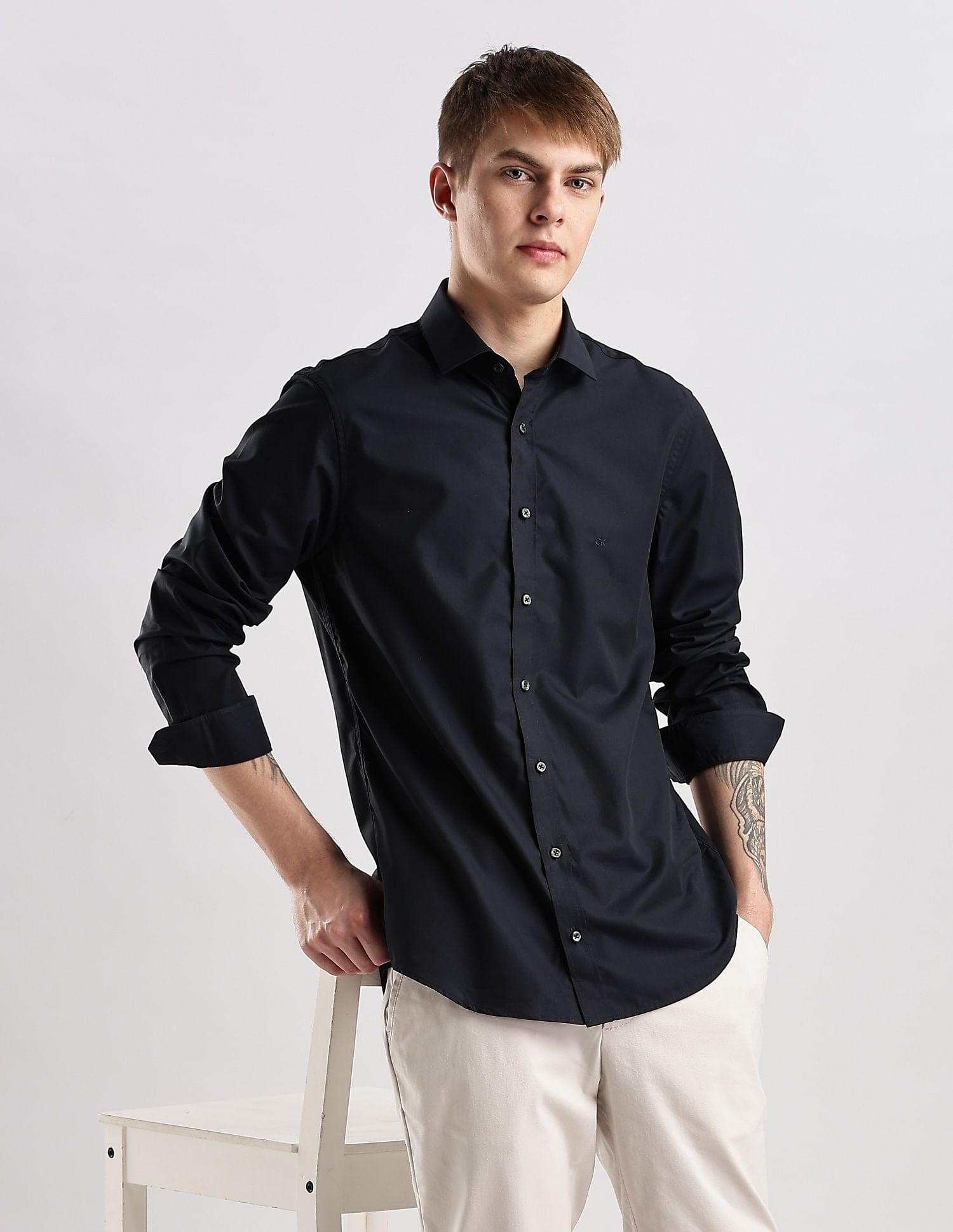 Calvin Klein Jeans Solid Regular Fit Dobby Woven Shirt