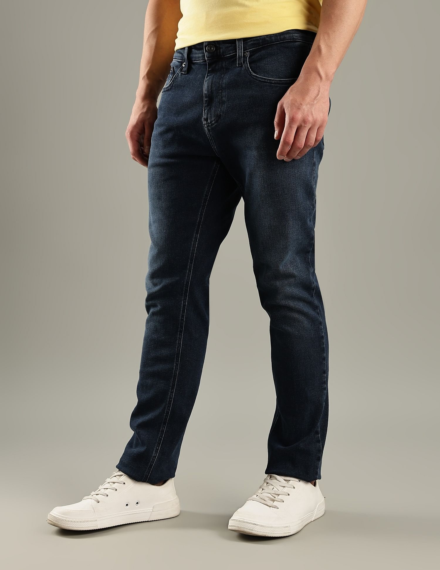 Tommy Hilfiger Light-Wash Slim-Fit Low Rise Jeans
