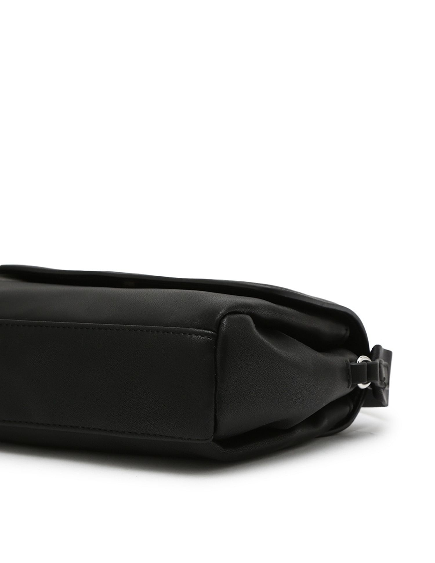 Tommy Hilfiger Solid Black Pu Handbags