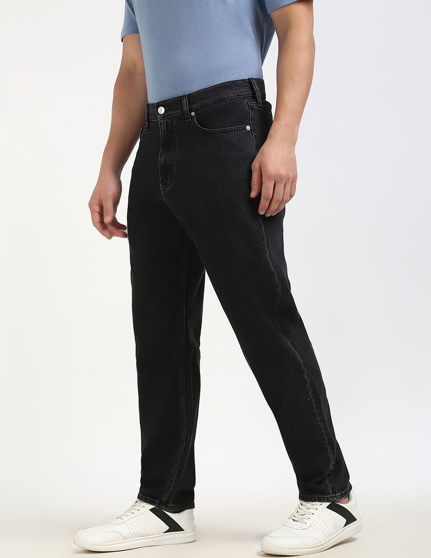 Tommy Hilfiger Rinse-Wash Relaxed-Fit Mid Rise Jeans