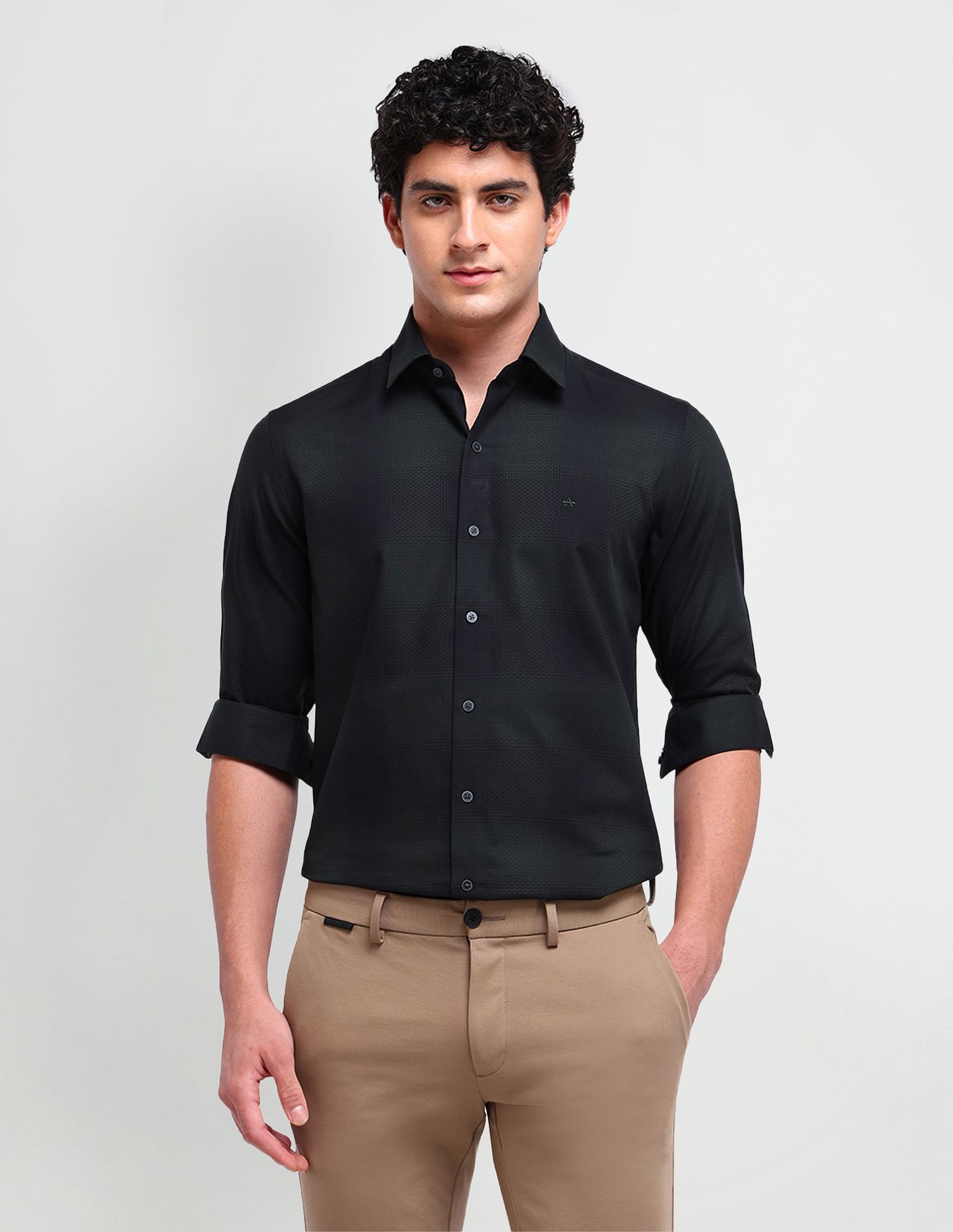 Arrow Newyork Manhattan Slim Fit Textured Shirt