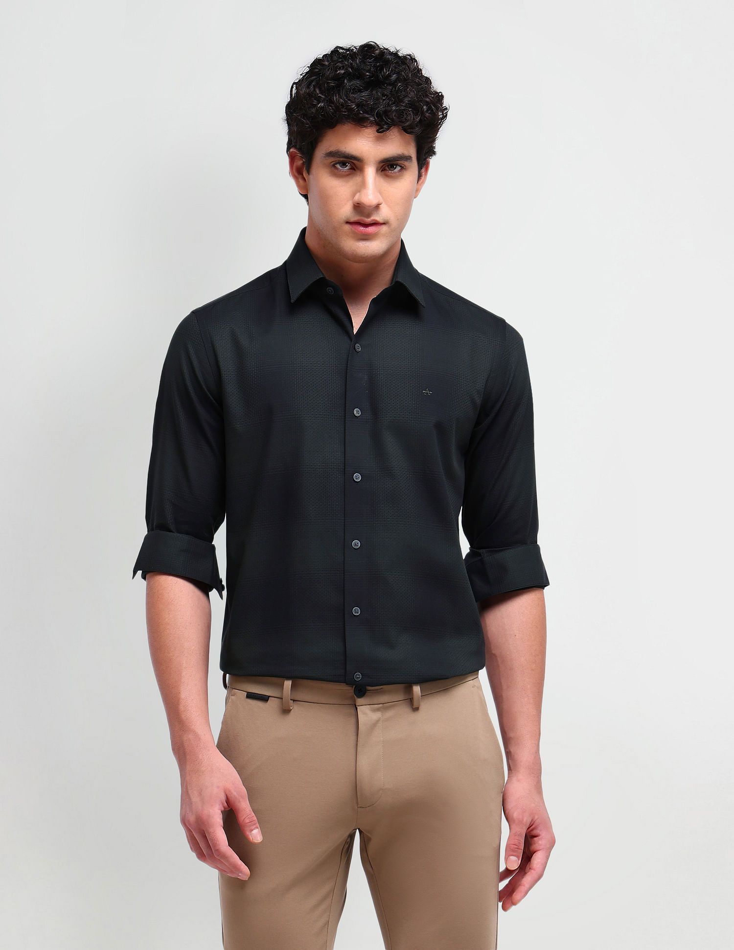 Arrow Newyork Manhattan Slim Fit Textured Shirt