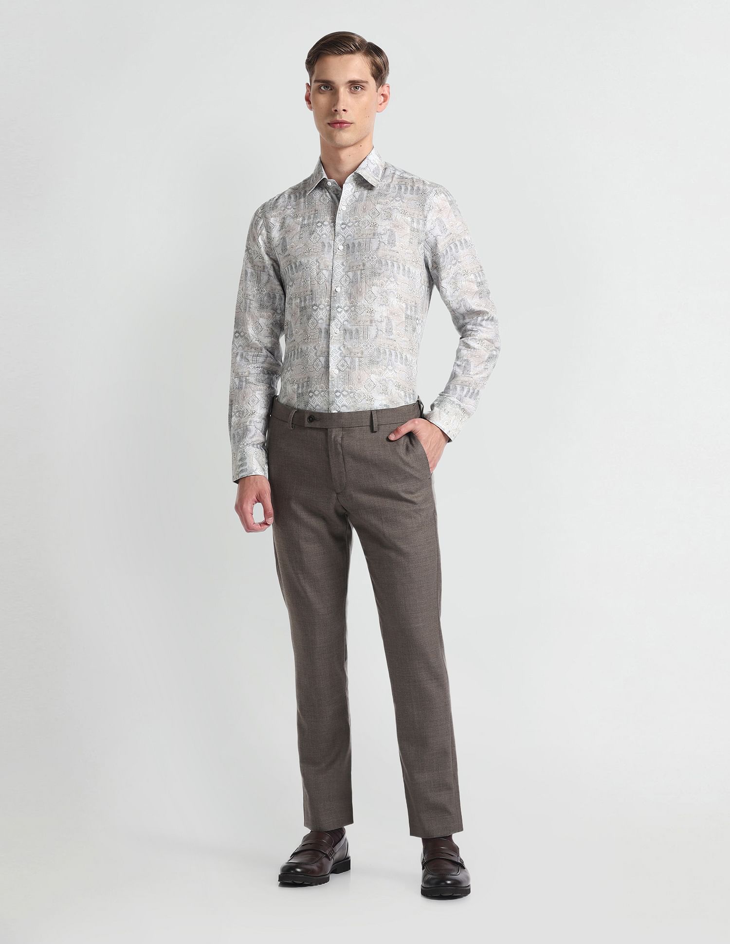 Arrow Motif Print Regular Fit Shirt