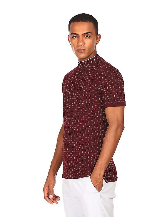 Buy Arrow Sports Men Burgundy Cotton Solid Henley T-Shirt - NNNOW.com