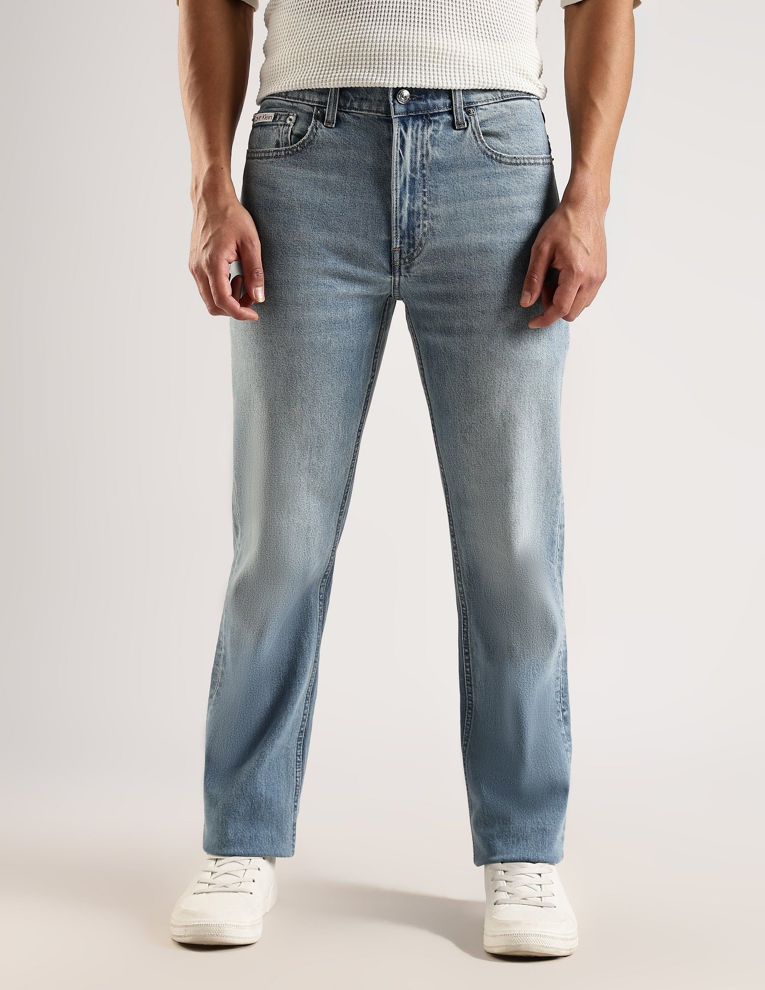 Calvin Klein Jeans Mid Wash Staright Fit Mid Rise Jeans