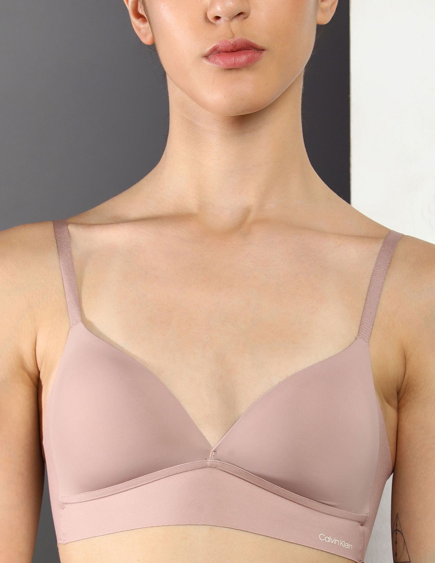 NWT CALVIN KLEIN LIGHTLY LINED BRALETTE WINE BRA QP2209Y MEDIUM