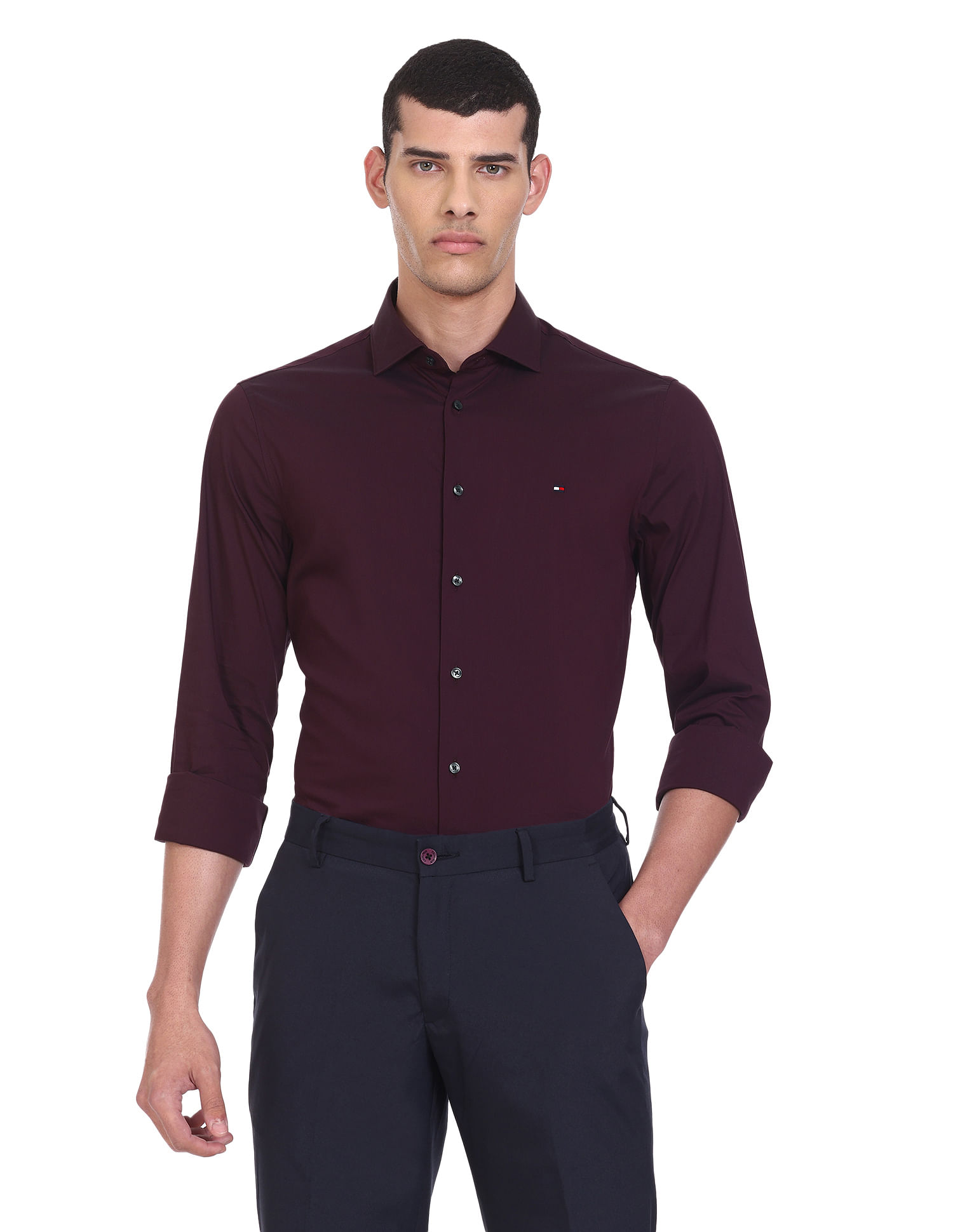 Tommy Hilfiger Men Wine Solid Poplin Weave Slim Fit Formal Shirt