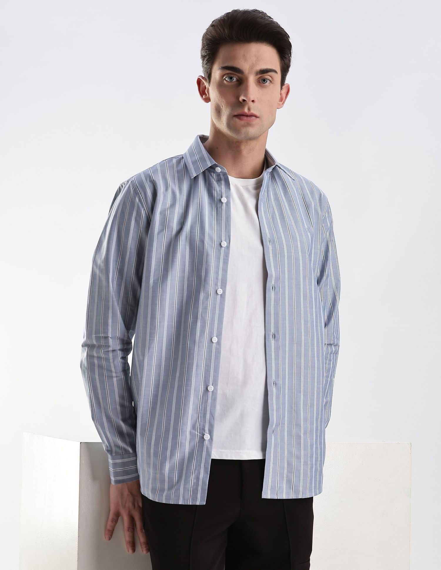 Calvin Klein Jeans Vertical Stripes Slim Fit Dobby Woven Shirt
