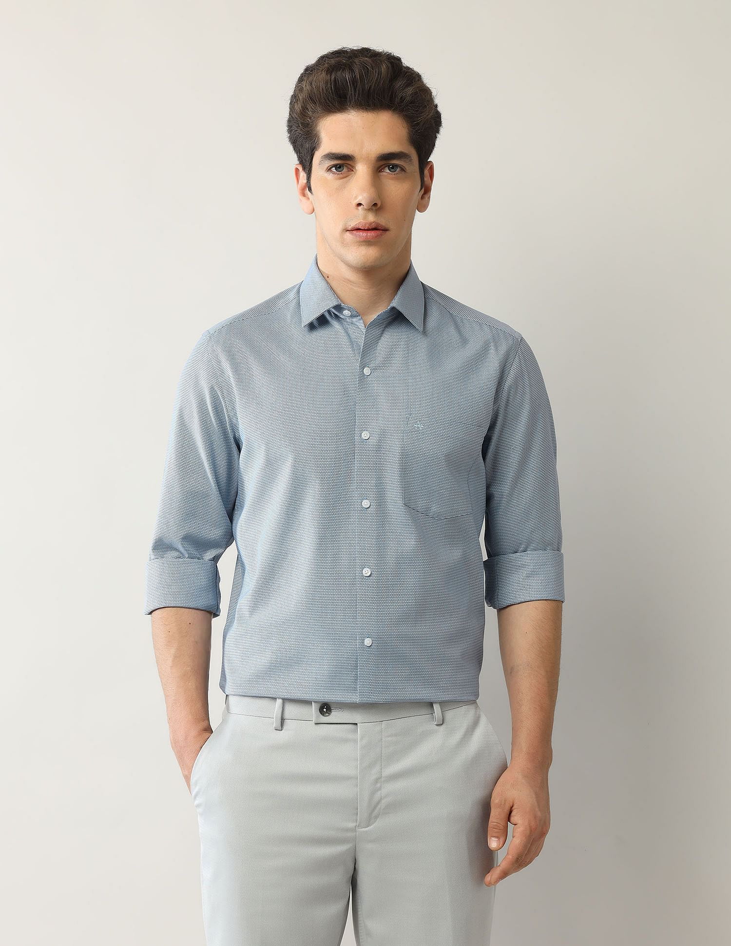 Arrow Textured Manhattan Slim Fit Shirt