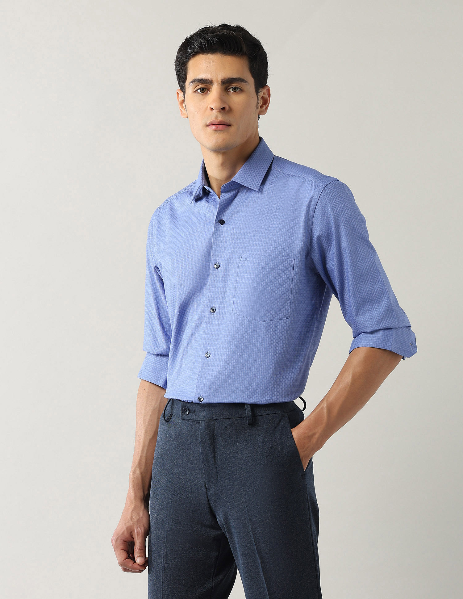 Arrow Textured Manhattan Slim Fit Shirt