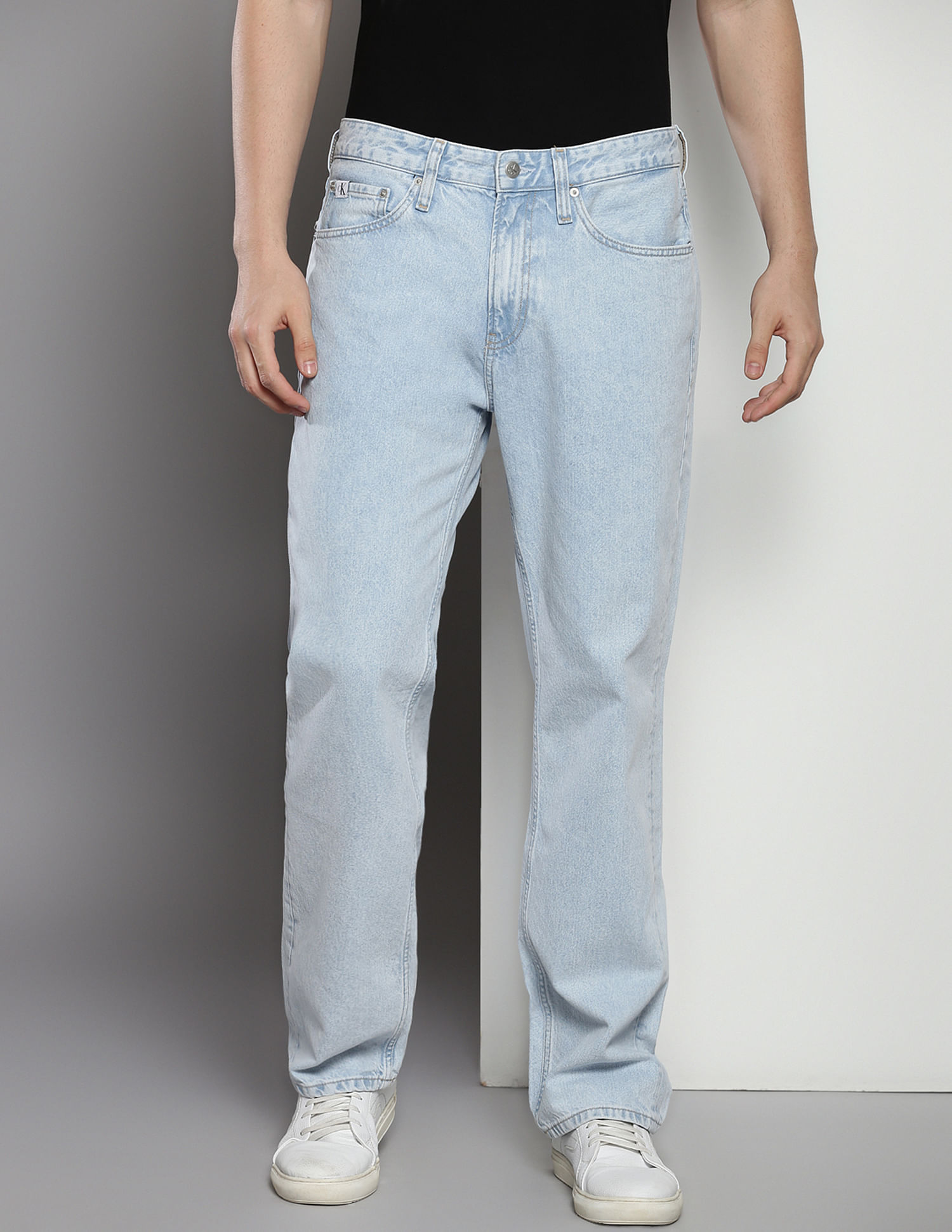 Calvin Klein Jeans 90s Straight Fit Rinsed Jeans