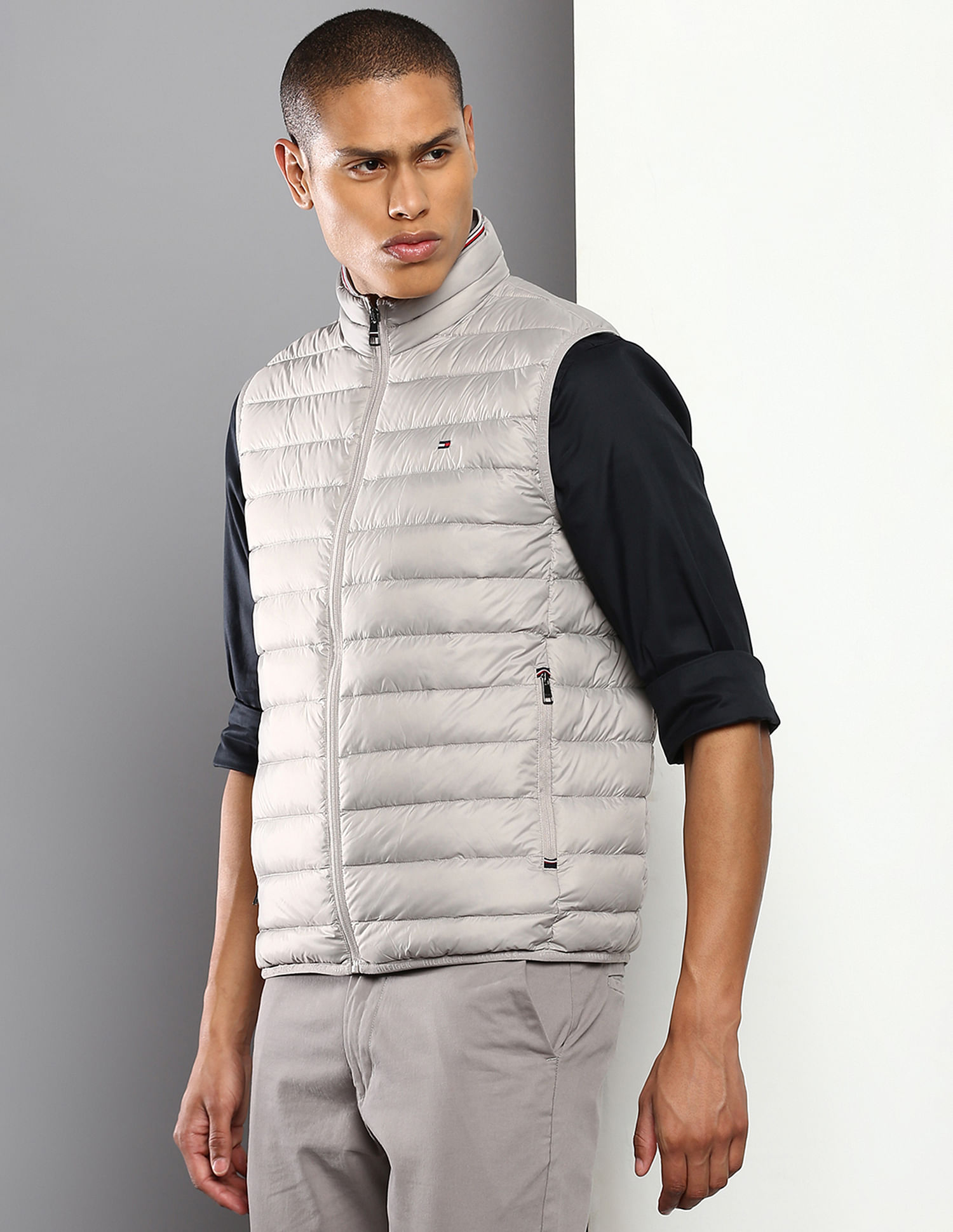 Buy Tommy Hilfiger Men Grey Packable Goose Down Jacket - NNNOW.com