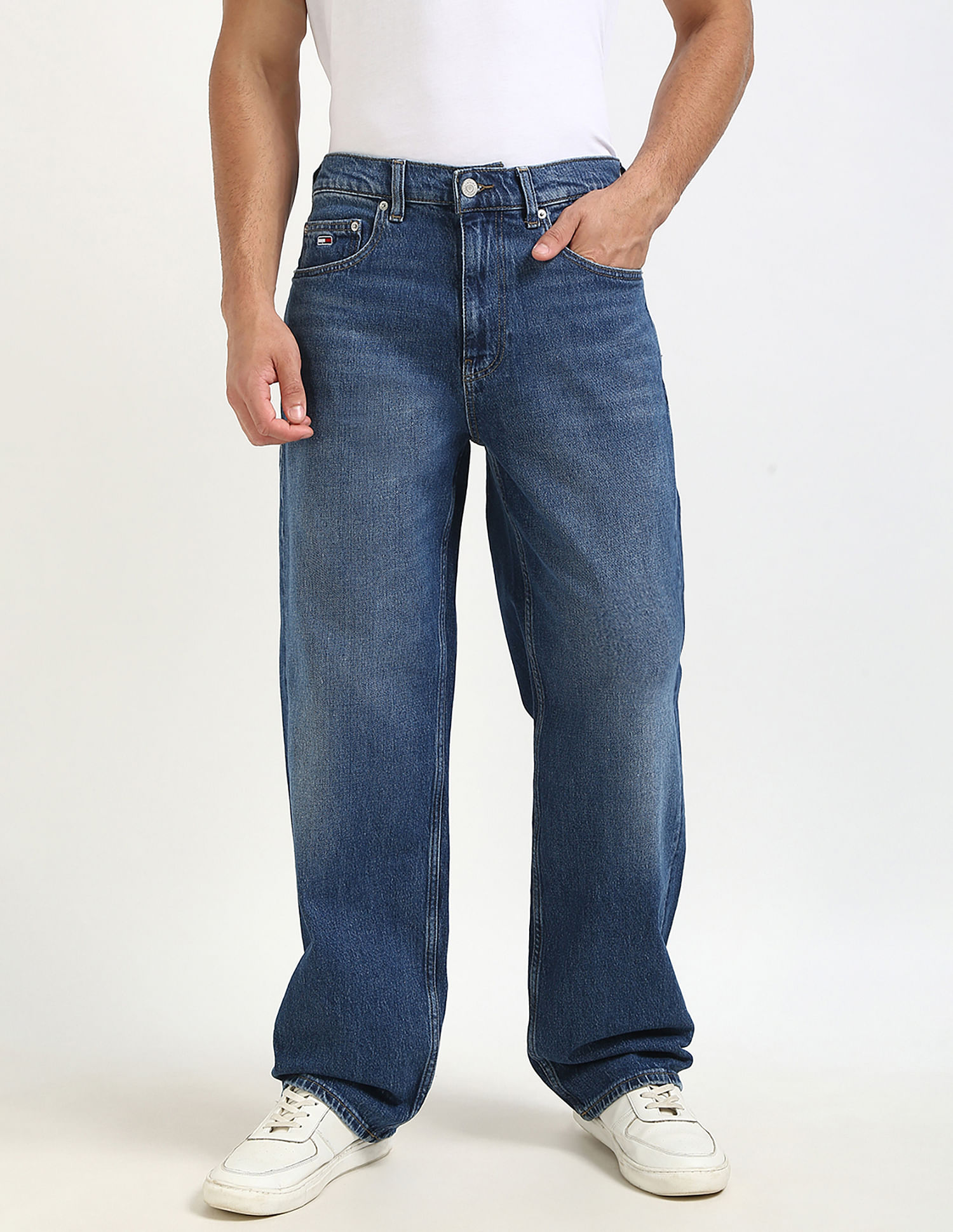 Tommy Hilfiger Light-Wash Loose-Fit Mid Rise Jeans