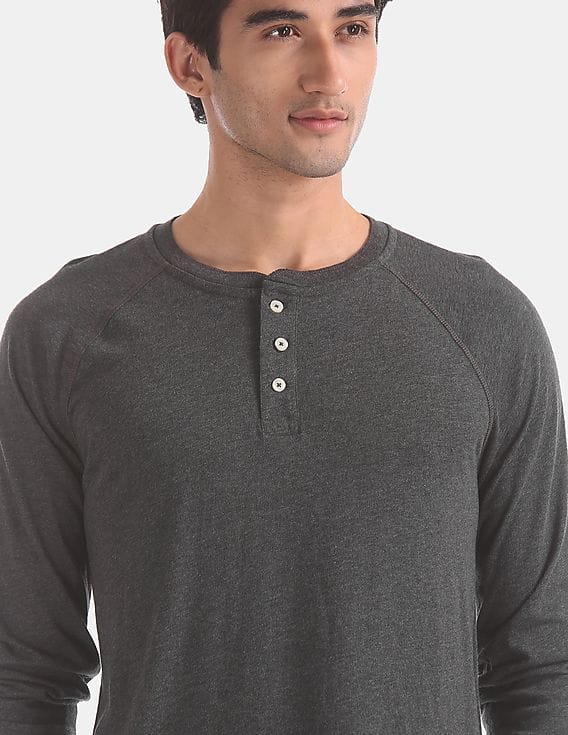 Buy GAP Men Grey Long Sleeve Marled Henley T-Shirt - NNNOW.com