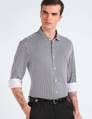 Tommy Hilfiger Vertical Stripe Slim Fit Knit Shirt