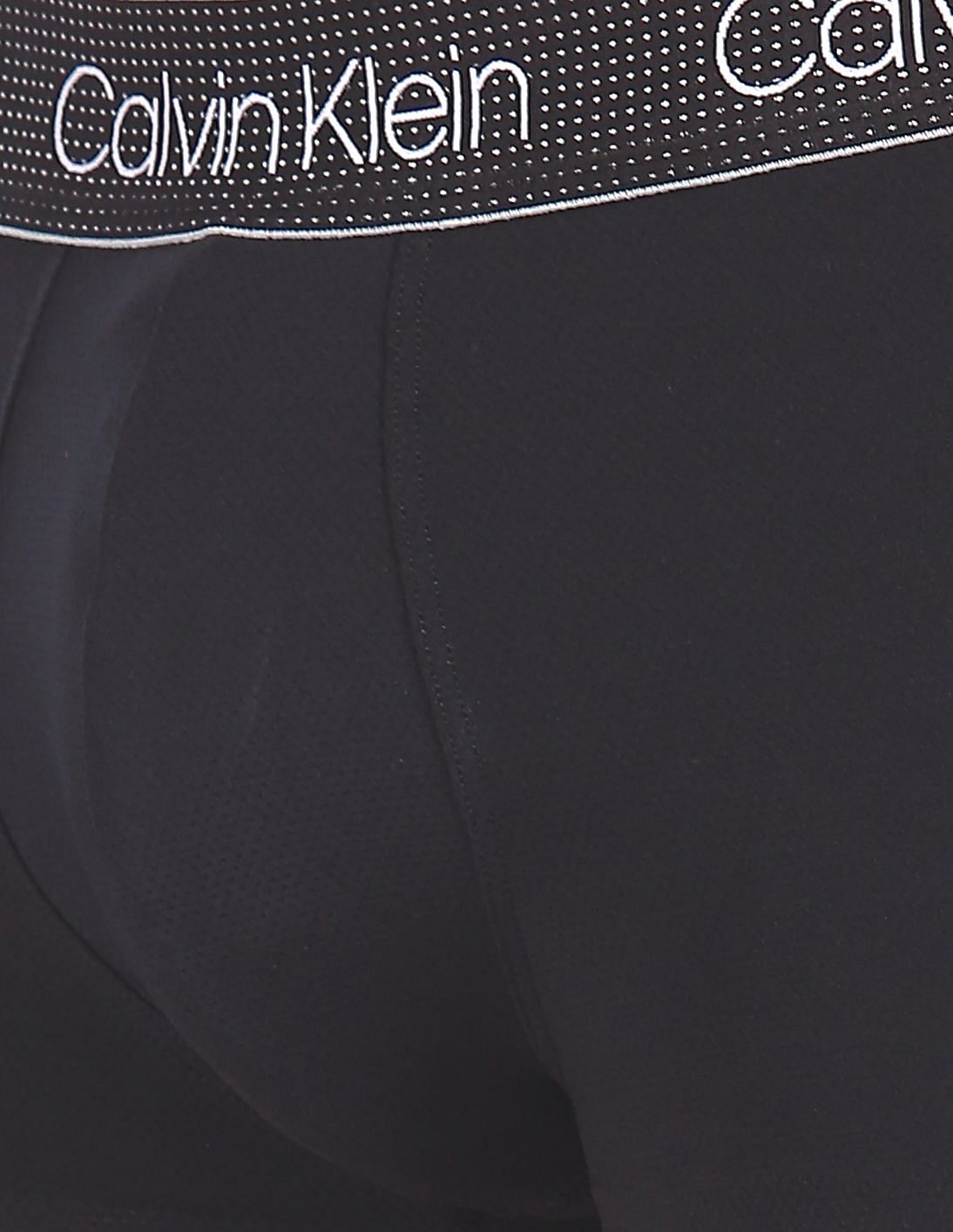 Buy Calvin Klein Underwear Men Black Elasticized Brand Waist Solid Trunks -  NNNOW.com
