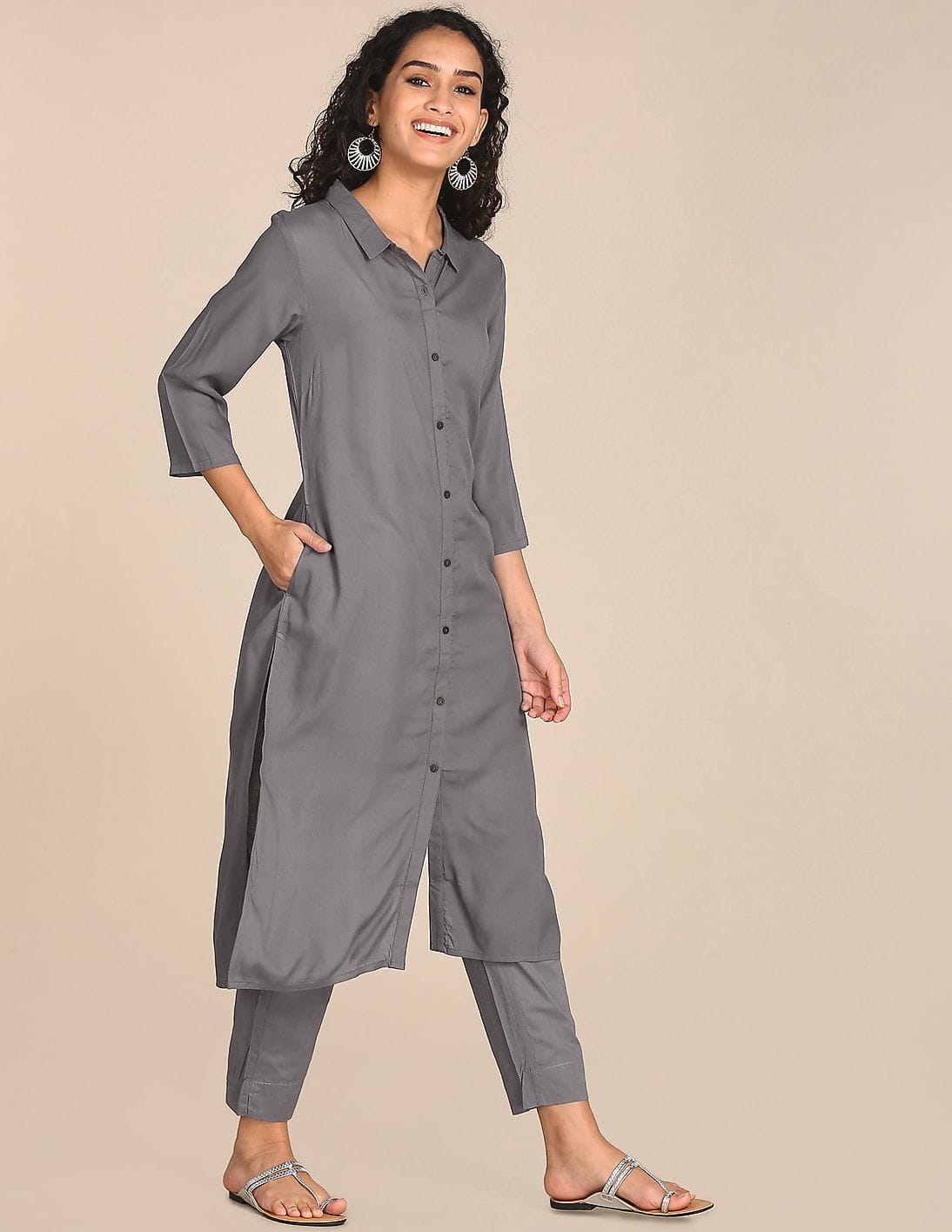 Karigari Grey Shirt Collar Solid Kurta 