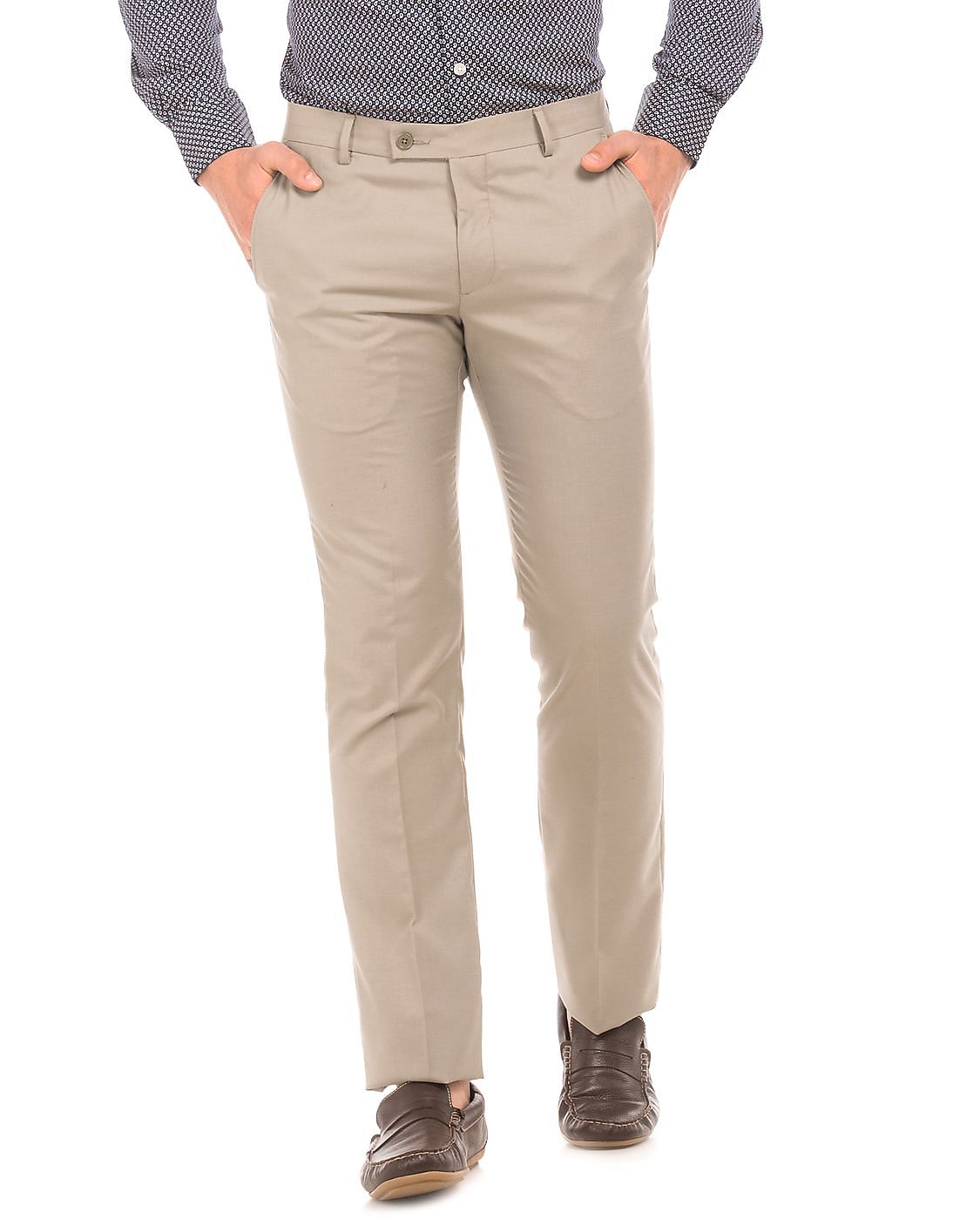 Buy Arrow Men Solid Slim Fit Trousers - NNNOW.com