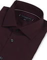 Tommy Hilfiger Men Wine Solid Poplin Weave Slim Fit Formal Shirt
