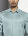 Tommy Hilfiger Cutaway Collar Twill Shirt